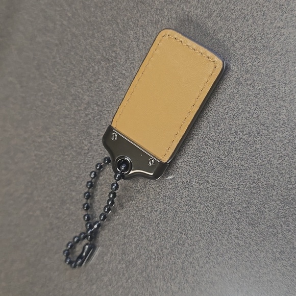 Coach 1941 Carriage Hang Tag Teal Blue - Picture 2 of 4